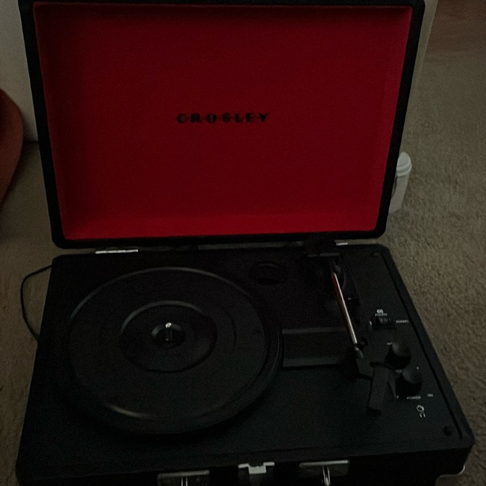 Crosley record player, Taylor, Swift vinyls